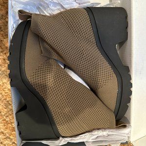 Eileen Fisher Korma Boots in Antelope